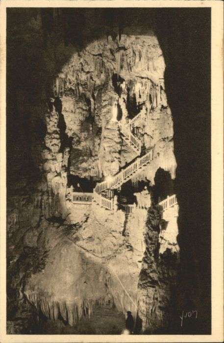 Hoehlen Caves Grottes Grotte Demoiselles Höhle Grotte