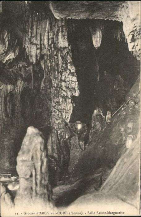 Hoehlen Caves Grottes Grotte Arcy-sur-Cure Höhle Grotte