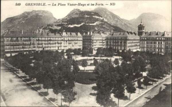 Grenoble Place Victor-Hugo Forts