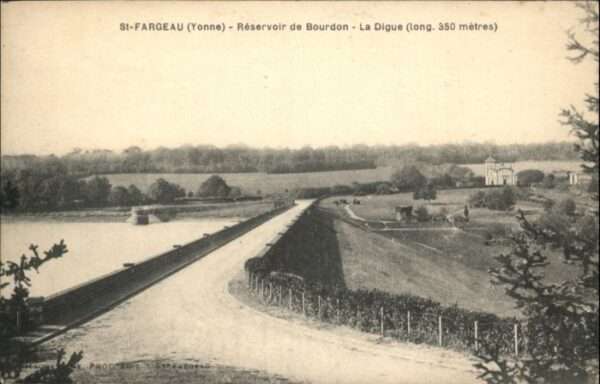 Saint-Fargeau Reservoir Bourdon Digue