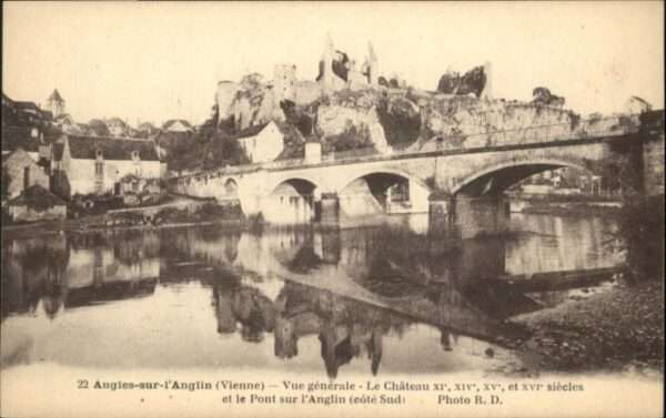 Angles-sur-l Anglin Chateau Pont Anglin