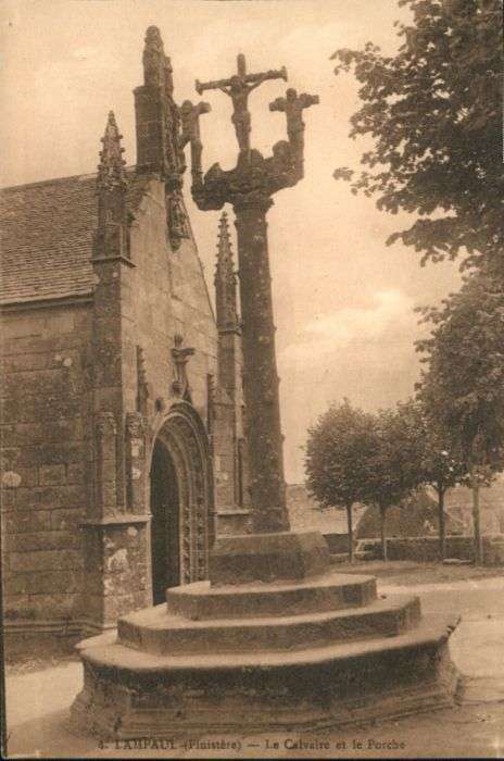 Lampaul Calvaire Porche