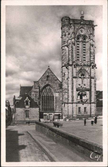 Josselin Eglise Notre-Dame Roncier Place Marche