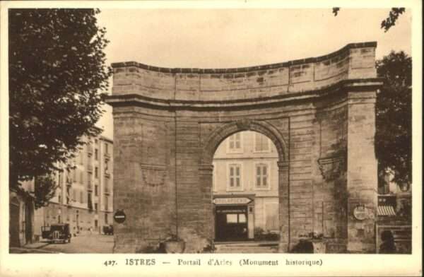 Istres Portail d_Arles Monument