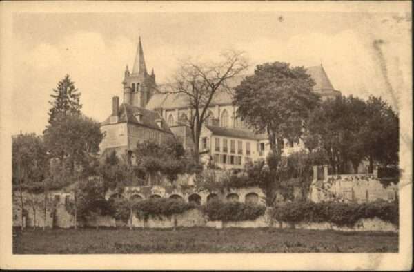 Montfort-l Amaury Montfort l'Amaury Remparts Eglise