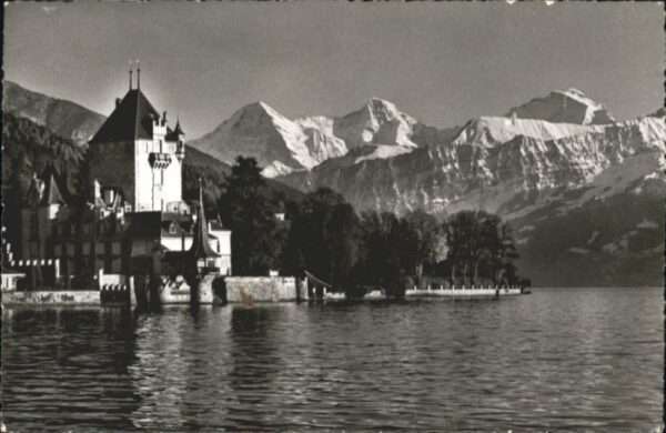 Oberhofen Thunersee Oberhofen Schloss Eiger Mönch Jungfrau