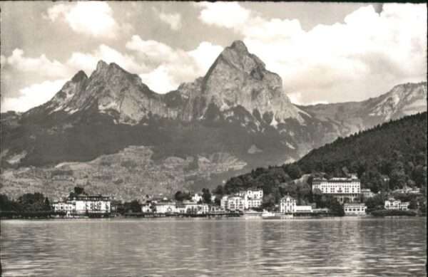 Brunnen SZ Vierwaldstättersee Mythen