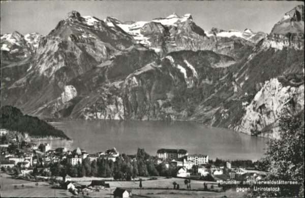 Brunnen SZ Urirotstock