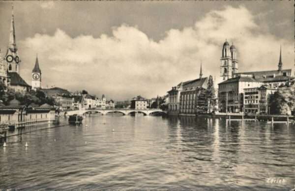 Zuerich rücke Kirche  x