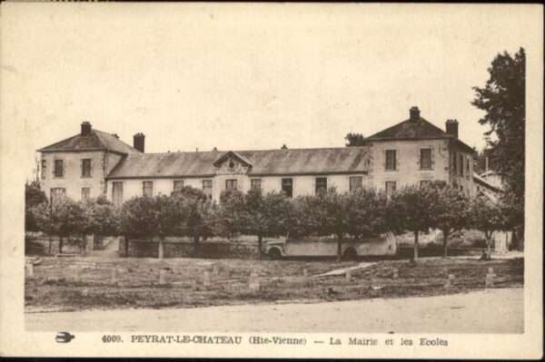 Peyrat-le-Chateau Mairie Ecole Schule