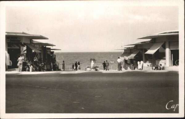 Luc-sur-Mer Bazars