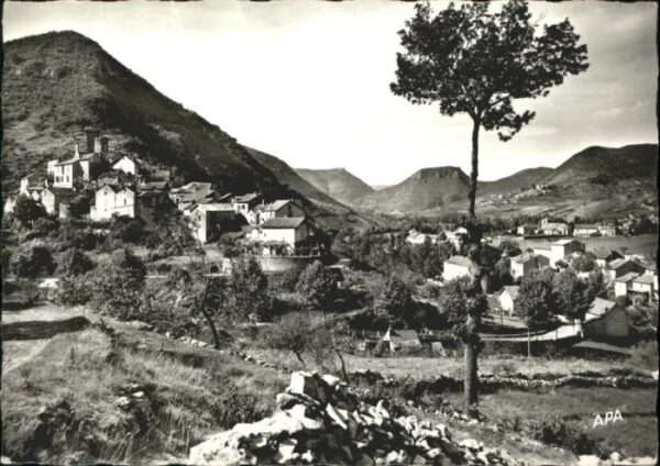 Peyreleau Rozier Parcourant Gorges Tarn