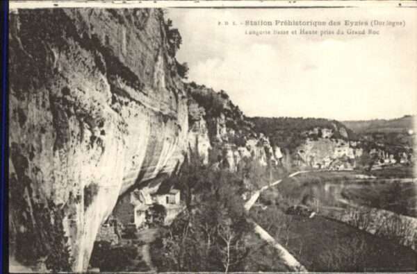 Les Eyzies-de-Tayac-Sireuil Laugerie Basse et Haute prise du Grand