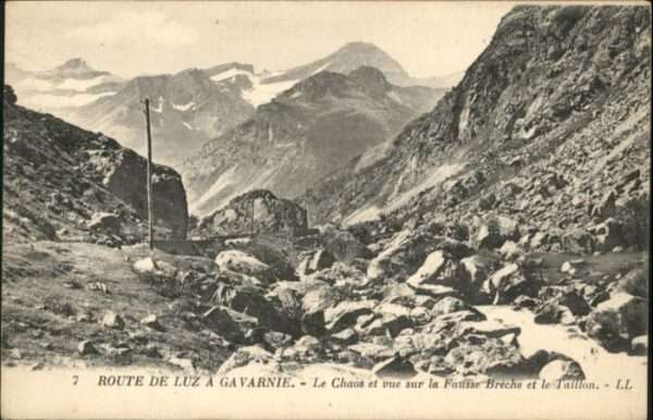 Gavarnie Le Chaos et vue sur Fausse Breche et le