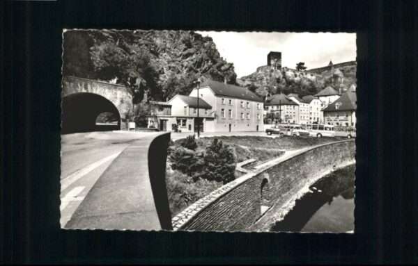 Esch-sur-Sure Tunnel Ruine du Chateau