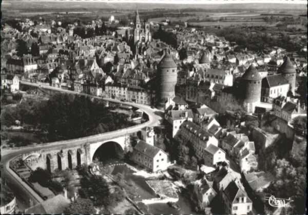 Semur-en-Auxois Brücke Fliegeraufnahme