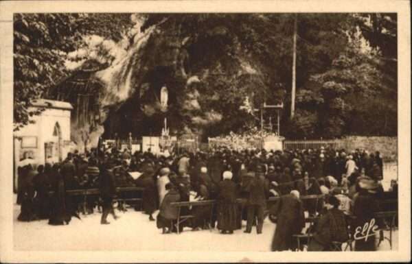 Lourdes Hautes Pyrenees Lourdes La Grotte Miraculeuse