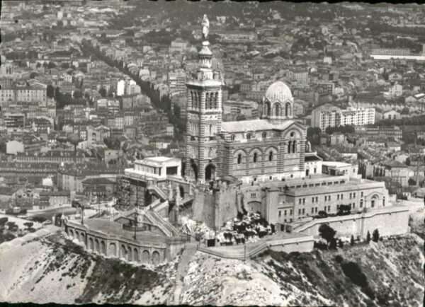 Marseille Bouches-du-Rhone Marseille  Fliegeraufnahme Basilique de