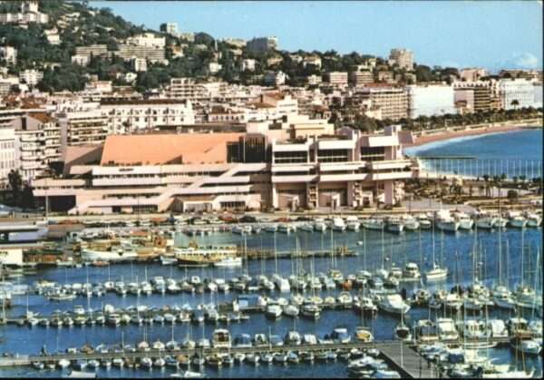 Cannes Alpes-Maritimes Cannes Le Port Le Palais des Congres La
