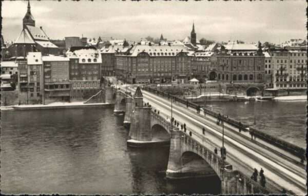 Basel BS Basel Mittlere Rheinbrücke Martins Kirc