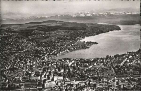 Zuerich liegeraufnahme