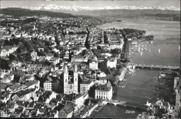 Zuerich liegeraufnahme Brücke x