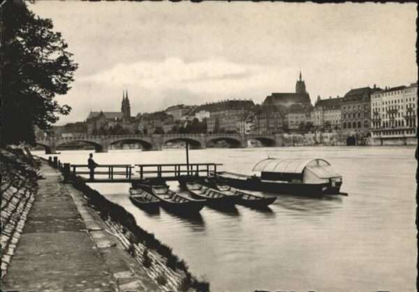 Basel BS Basel Mittlere Rheinbrücke Martins Kirc