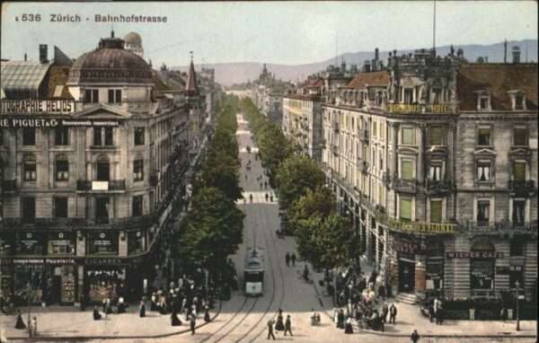 Zuerich ahnhofstrasse Strassenbahn