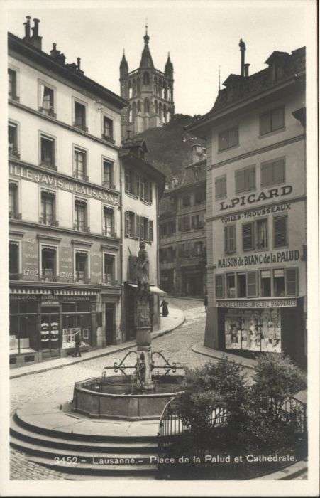 Lausanne VD Lausanne Place de la Palud Cathedrale