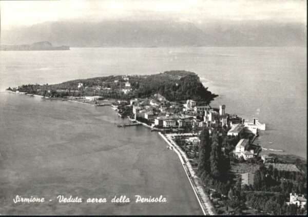 Sirmione Lago di Garda Sirmione Veduta Aerea della Penisola