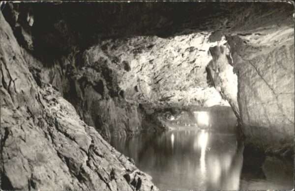 St Leonard VS lac souterrain