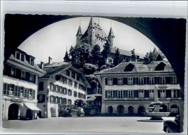Thun Rathausplatz Schloss