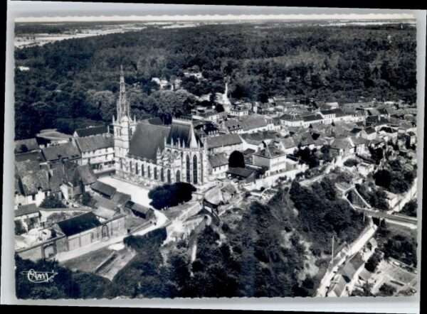 Conches-en-Ouche Fliegeraufnahme Eglise Foret
