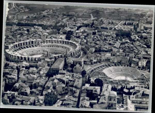 Arles Bouches-du-Rhone Arles Fliegeraufnahme Arenes Theatre An