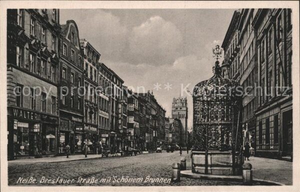 Neisse Oberschlesien Breslauer Strasse mit Schönem Brunnen