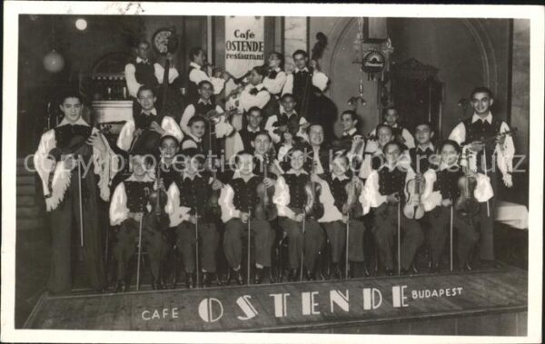 Budapest Cafe Ostende Musikinstrumente Kinder Ge