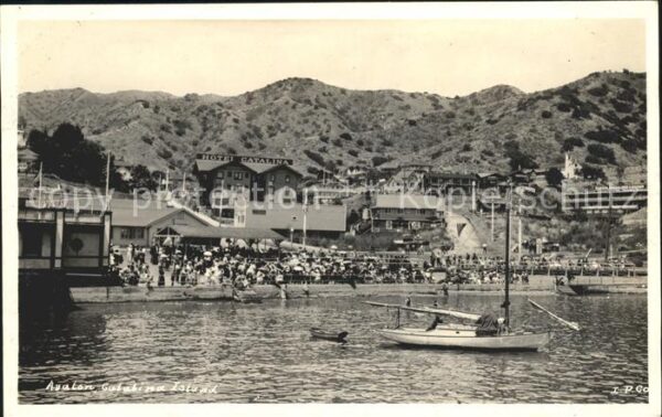 Avalon California Blick vom Meer aus Segelboot