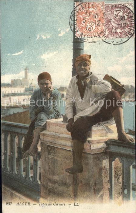 Algiers Männer auf Geländer