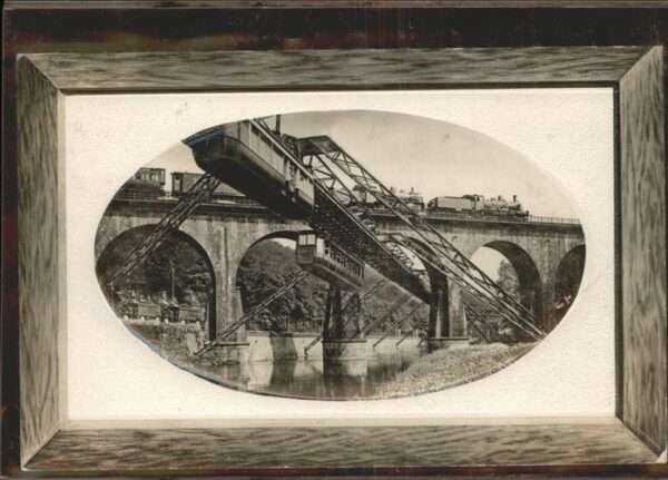 Schwebebahn Wuppertal Sonnborner Brücke Eisenbahn