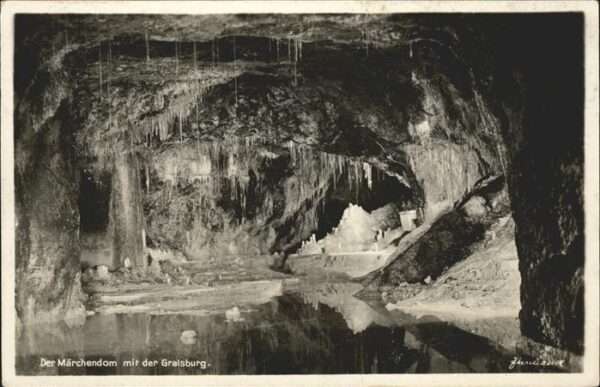 Hoehlen Caves Grottes Märchendom Gralsburg Saalfeld
