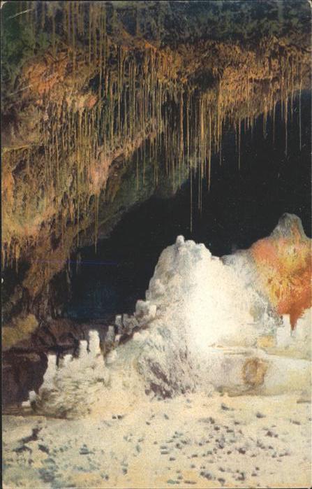 Hoehlen Caves Grottes Feengrotte Saalfeld Gralsburg