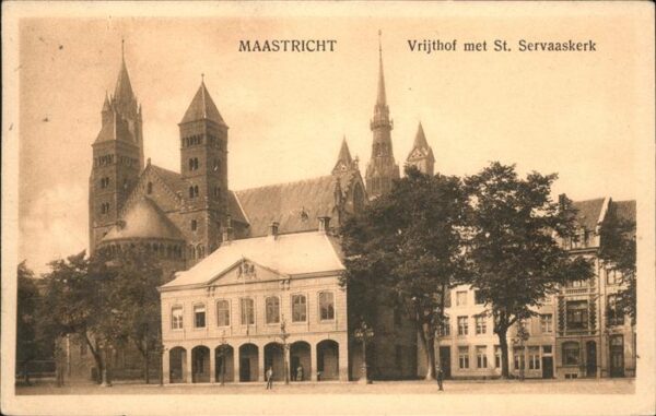 Maastricht Vrijthof met St. Servaaskerk