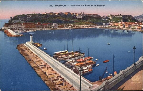 Monaco Interieur du Port le Rocher
