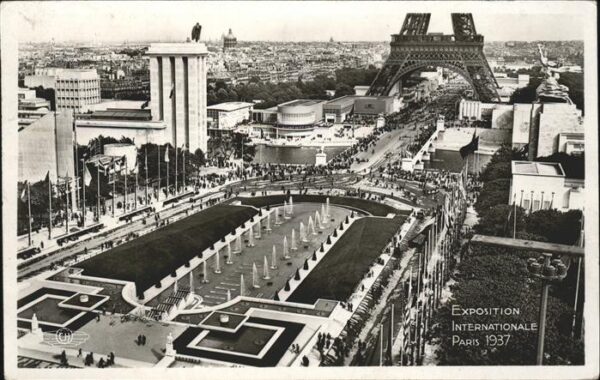 Exposition Internationale Paris 1937 Les Bassins du Trocadero