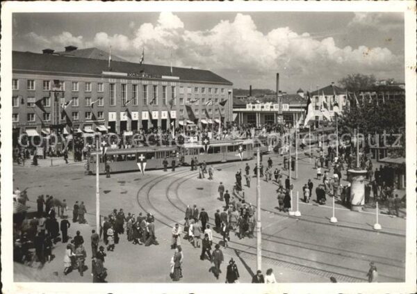 Strassenbahn Basel Mustermesse Frontansicht Halle X-