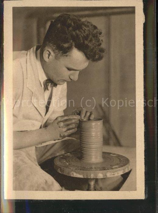 Toepfern Töpfermeister Belten Drehscheibe