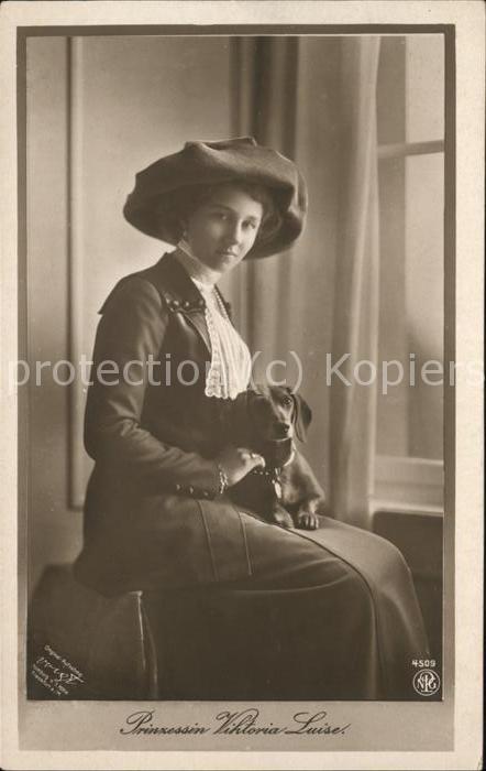 Adel Preussen Prinzessin Viktoria Luise Hund