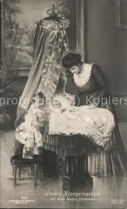 Adel Preussen Kronprinzessin Cecilie mit Söhne Wiege