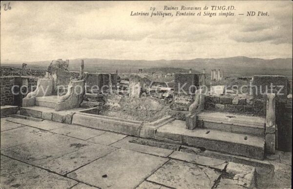 Timgad Ruines Romaines Latrines publiques Font