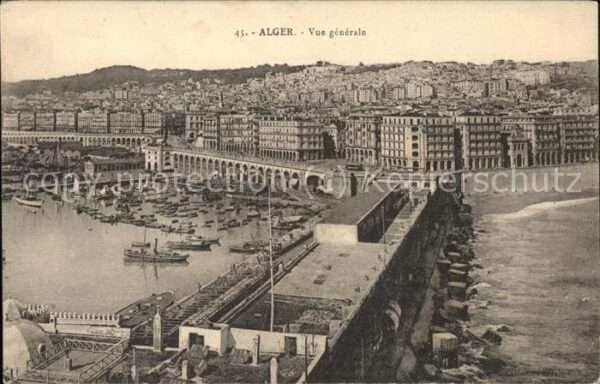 Alger Algerien Vue generale Port Bateaux